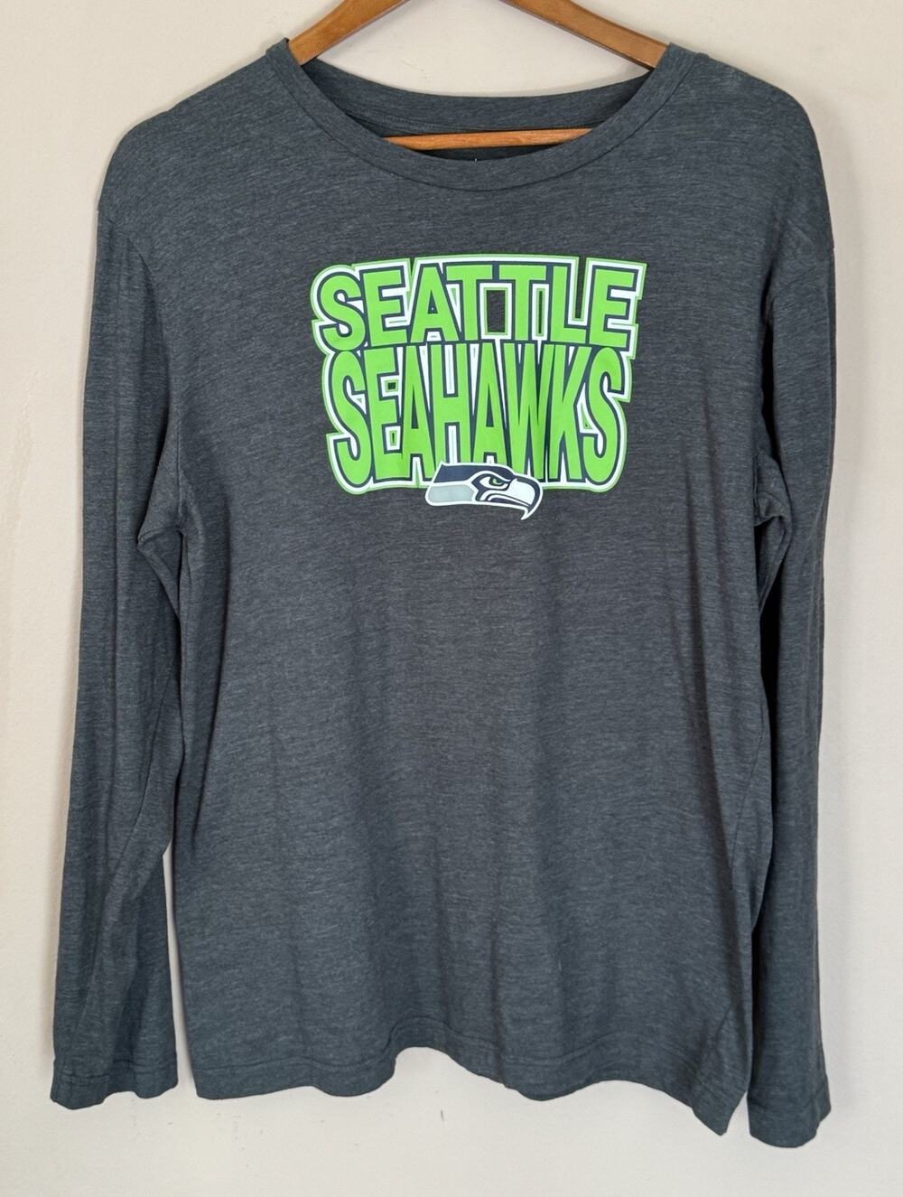 NFL Team Apparel Seattle Seahawks Large Gray Long Sleeve T Shirt